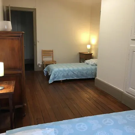 Historique Avec 4 Chambres, Parking, A Proximite Des Attractions A - Fr-1-584-114