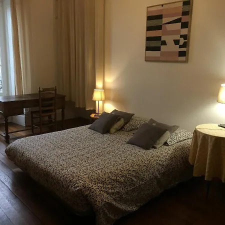 Apartment Historique Avec 4 Chambres, Parking, A Proximite Des Attractions A - Fr-1-584-114 *