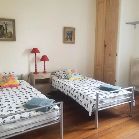 Historique Avec 4 Chambres, Parking, A Proximite Des Attractions A - Fr-1-584-114 *