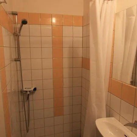 Апартаменты Historique Avec 4 Chambres, Parking, A Proximite Des Attractions A - Fr-1-584-114 *