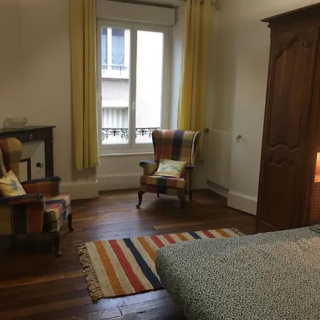Historique Avec 4 Chambres, Parking, A Proximite Des Attractions A - Fr-1-584-114 Апартаменты